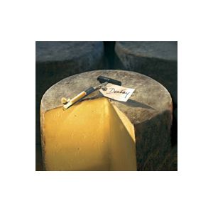 Denhay Farms Farmhouse Cheddar