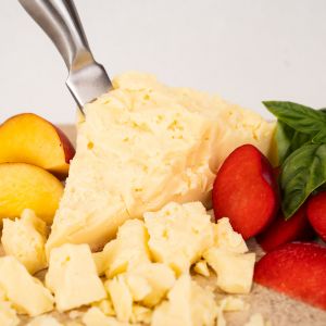 Two Sisters Isabella Aged Gouda