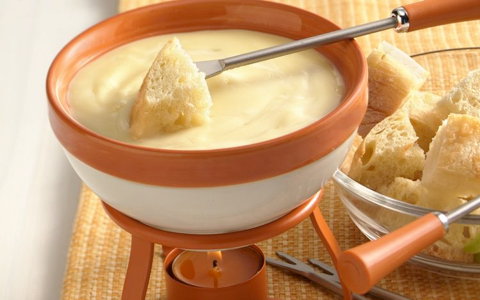 Classic Emmentaler Fondue